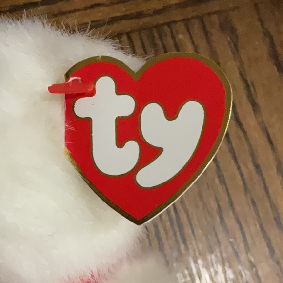 Ty Amore white with red embroidered “I♥️U”on chest collectible Valentine 💘 bear - Picture 7 of 13